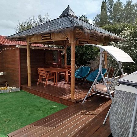 Le Chalet Des Dany Saint-Mamert-du-Gard エクステリア 写真