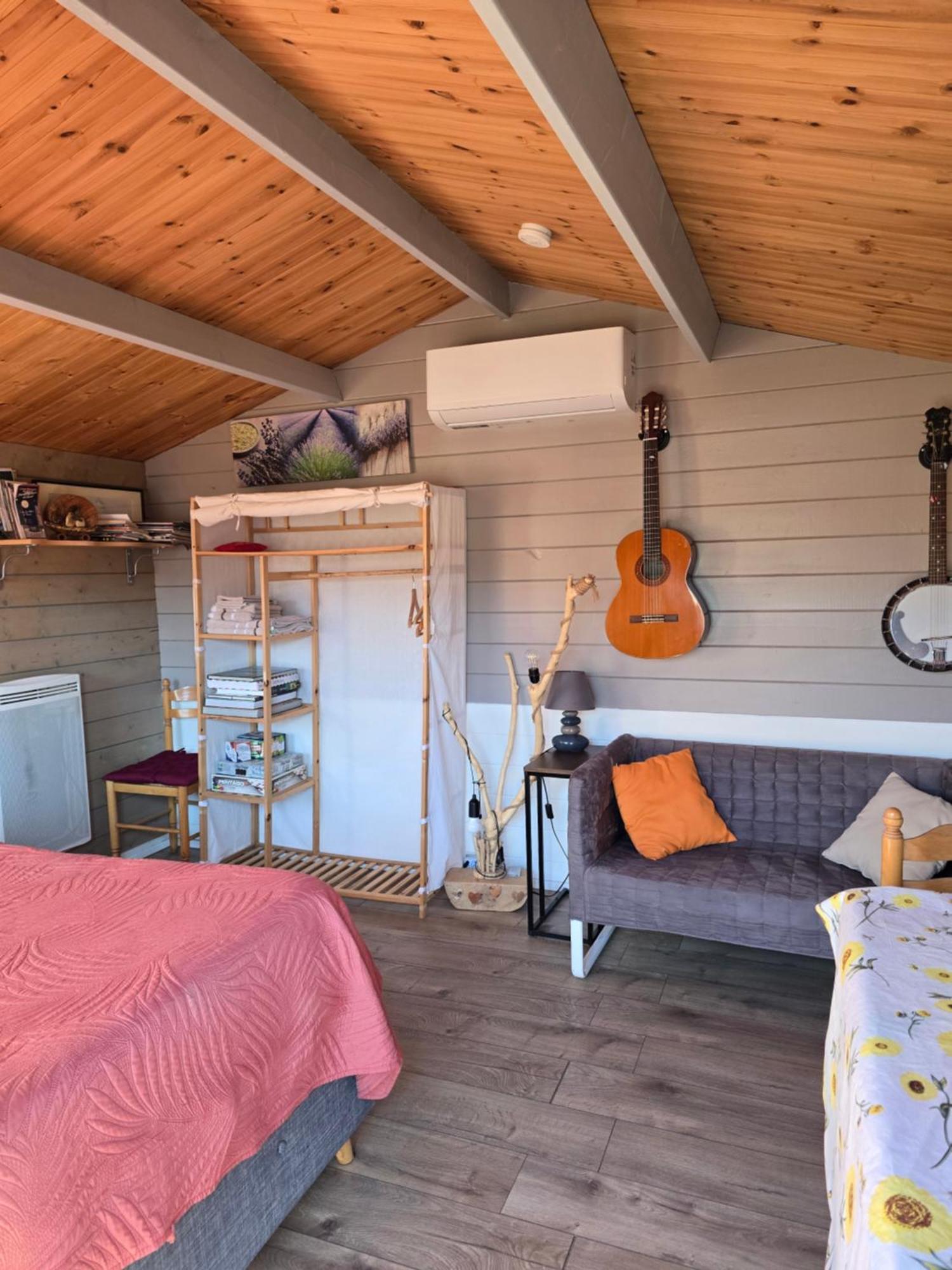 Le Chalet Des Dany Saint-Mamert-du-Gard エクステリア 写真
