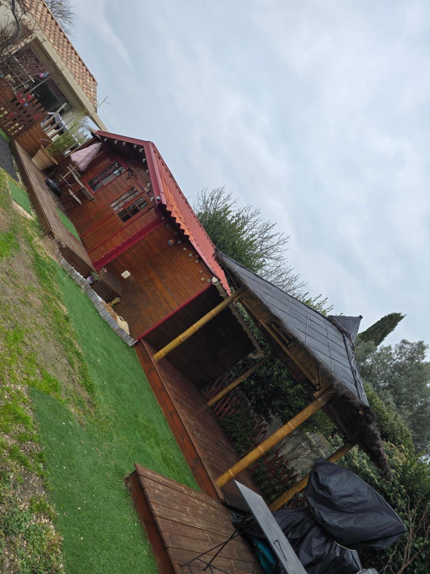 Le Chalet Des Dany Saint-Mamert-du-Gard エクステリア 写真